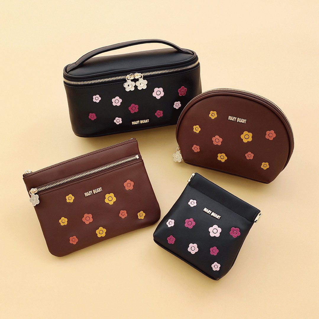 マリークワント/MARY QUANT　ニューエラ　デイジーポーチ　2色セット