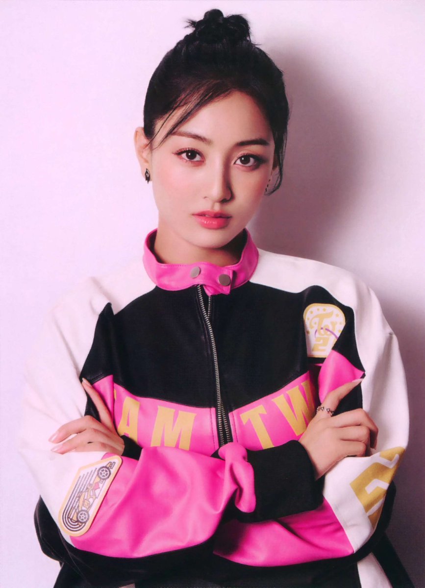 TWICE チームジャケット 01 TWICE チームジャケット 01 TWICE チーム