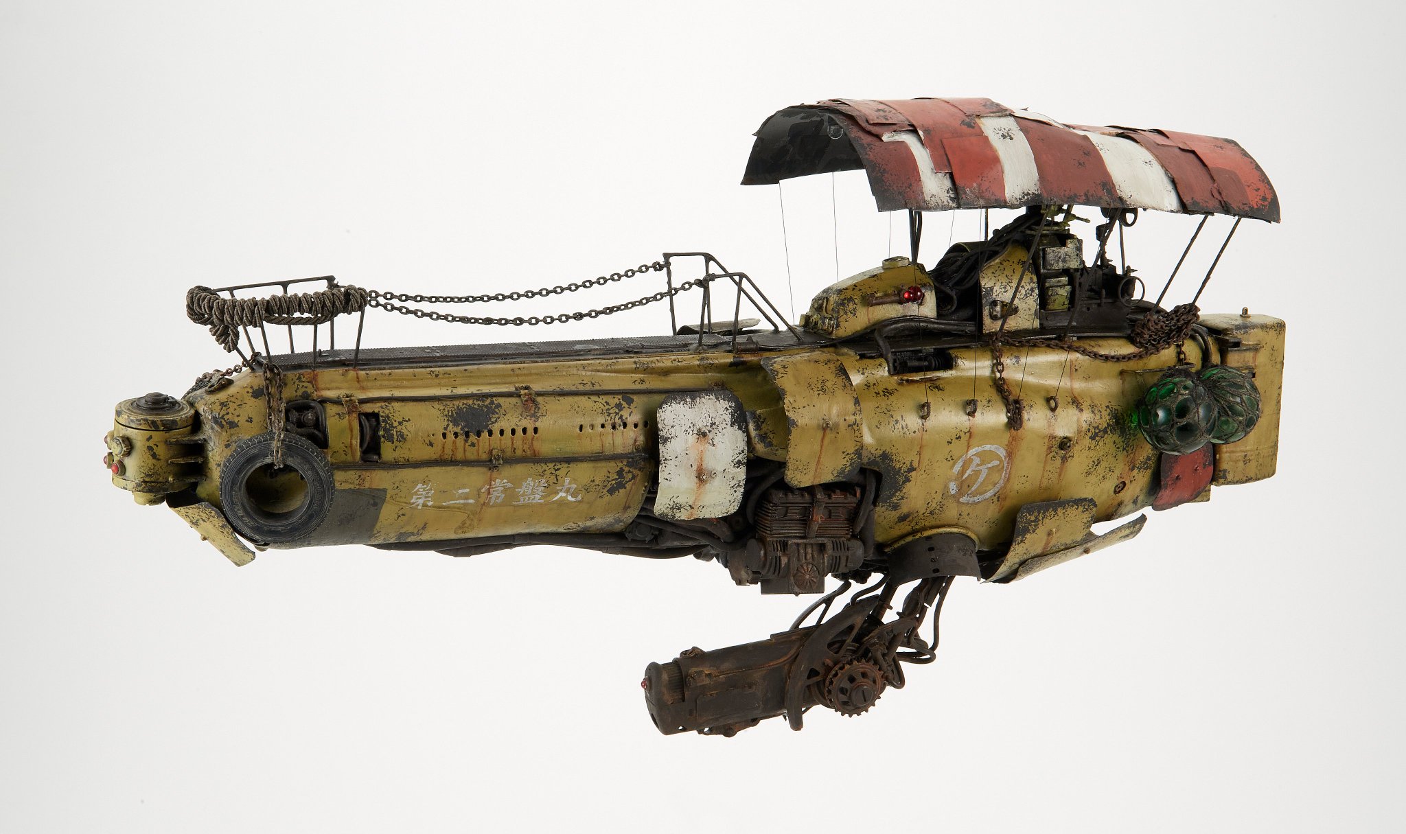 エム・ナマエ作空飛ぶゾウ