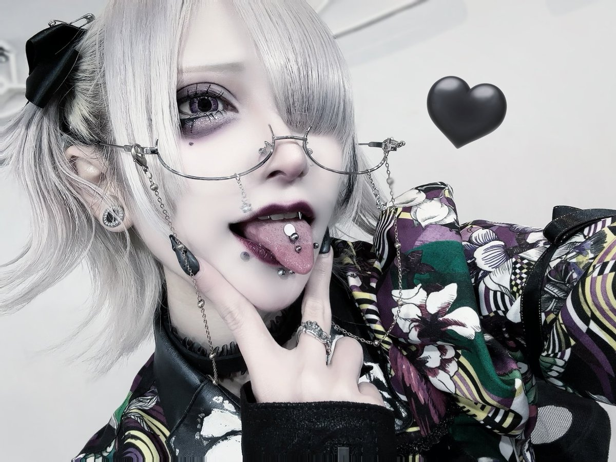 Post by 紫月 レンゲ 【 マーキュロ 】 on X: べろちゅー