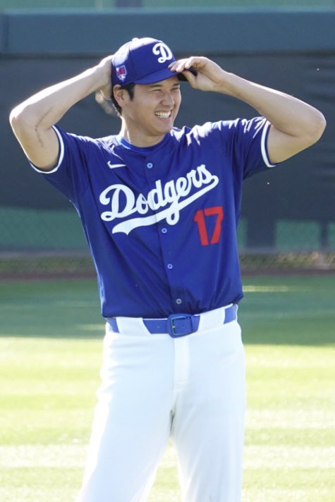 ドジャース #大谷翔平 選手⚾️ キャンプ初のユニホーム✨ 「D」の限定