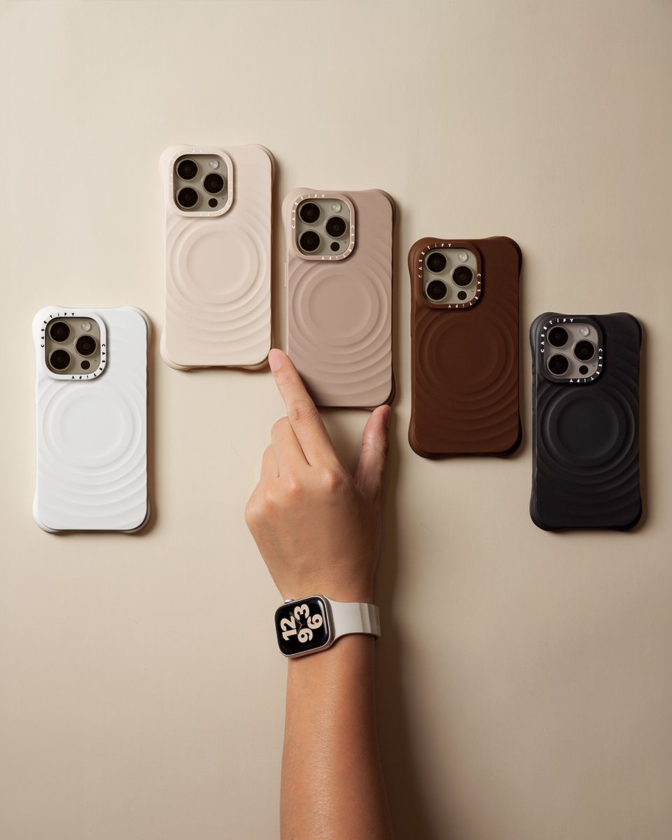 CASETiFY ケースティファイ ウェーブ シリコン ブラック iPhone17