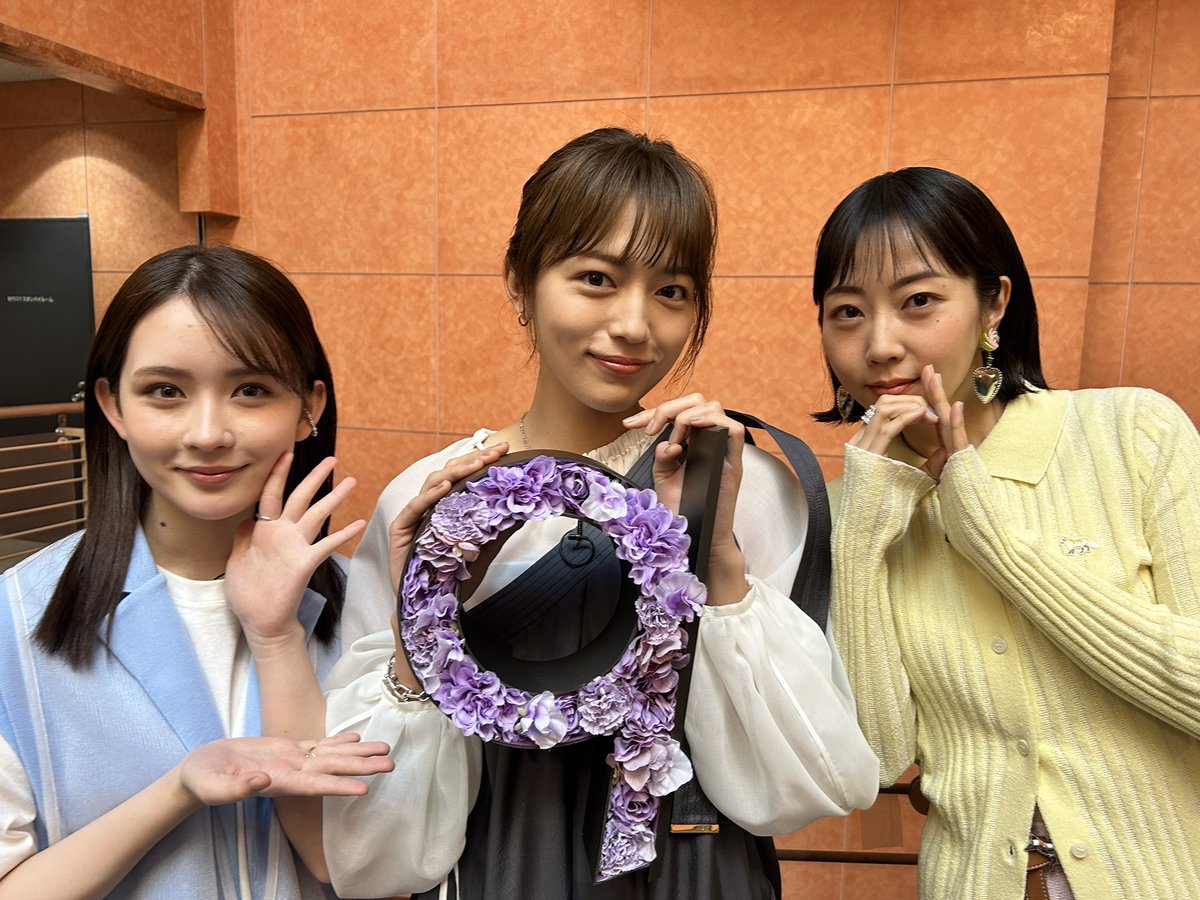 川口春奈着用ボンファイアスノーウェア