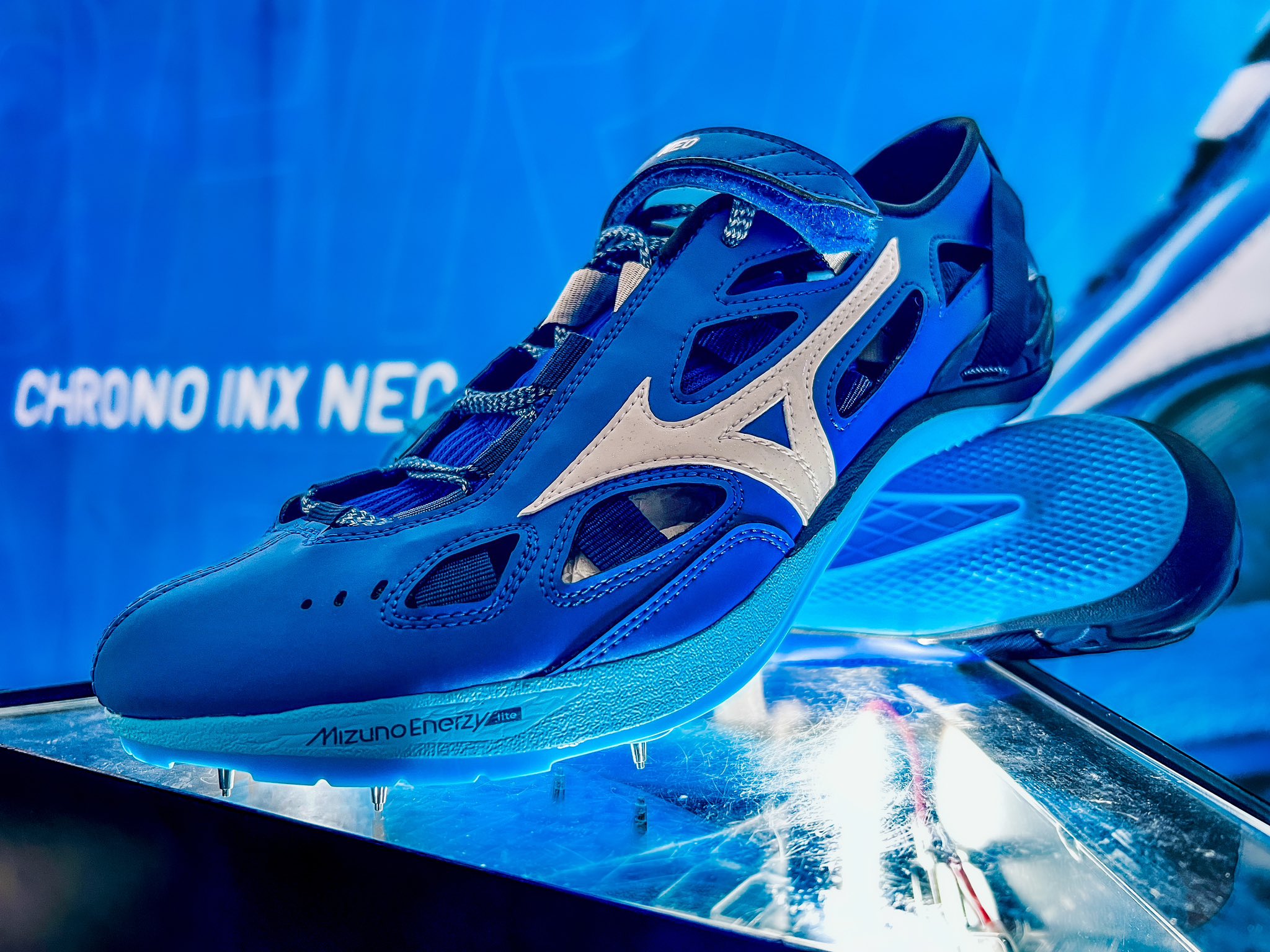 陸上短距離スパイク「CHRONO INX NEO ミズノ クロノインクスNEO