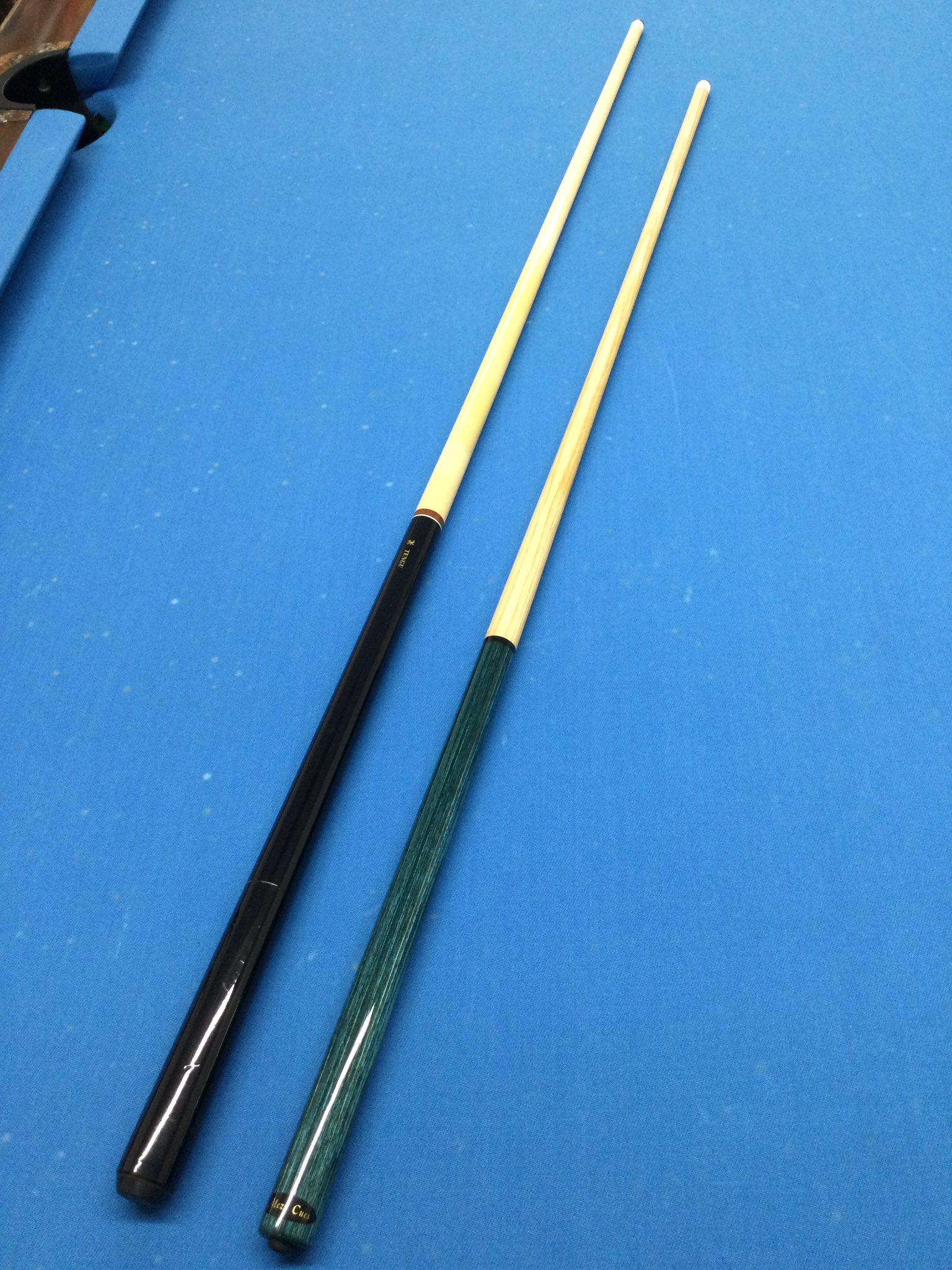 ビリヤードジャンプキューTENGU BLUE