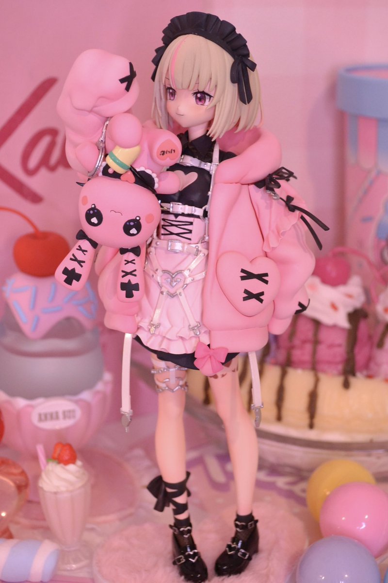 魔界ノりりむちゃんのガレージキットのお手伝いしました💗 台座は