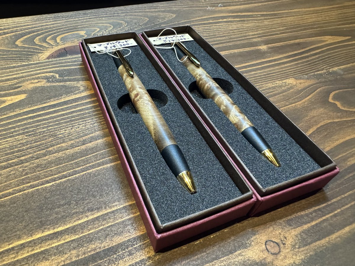 こんにちは🌞 『店舗』にマーブルウッドと欅を追加します🖋️どちらも