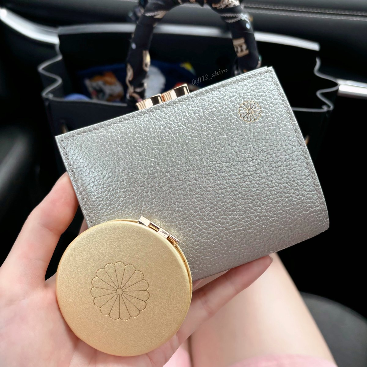 皇居の売店っていうパワーワード. 調べたらホンマにあったわ