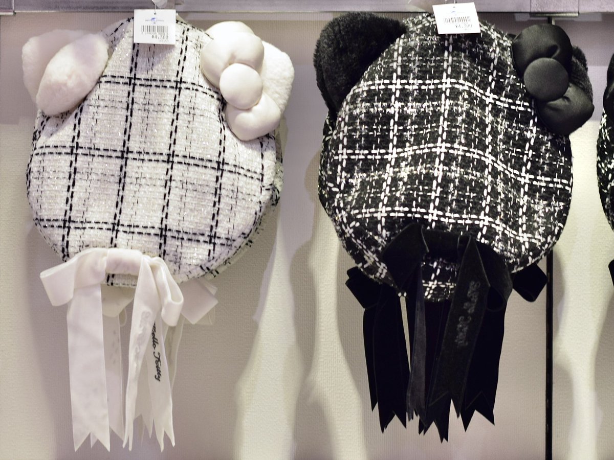 新作登場！ ハローキティのベレー帽☆ 価格 4,300円 #USJ #ユニバ #USJ