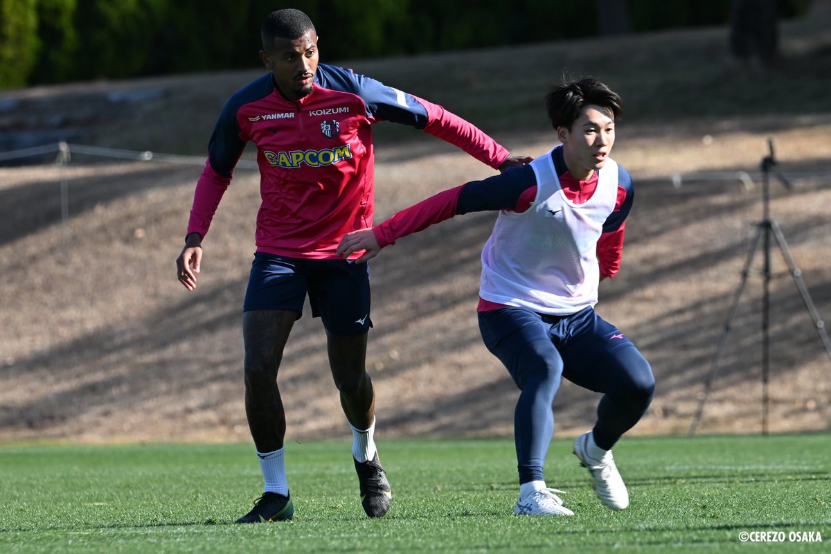 セレッソ大阪練習着 選手着用モデルのトレーニングシャツや限定グッズが新登場