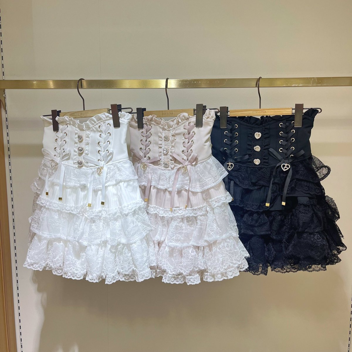 近鉄ℙ𝕒𝕤𝕤'𝕖店 ℕ𝕖𝕨 𝔸𝕣𝕣𝕚𝕧𝕒𝕝 ❤︎ティアードフリルスカパン