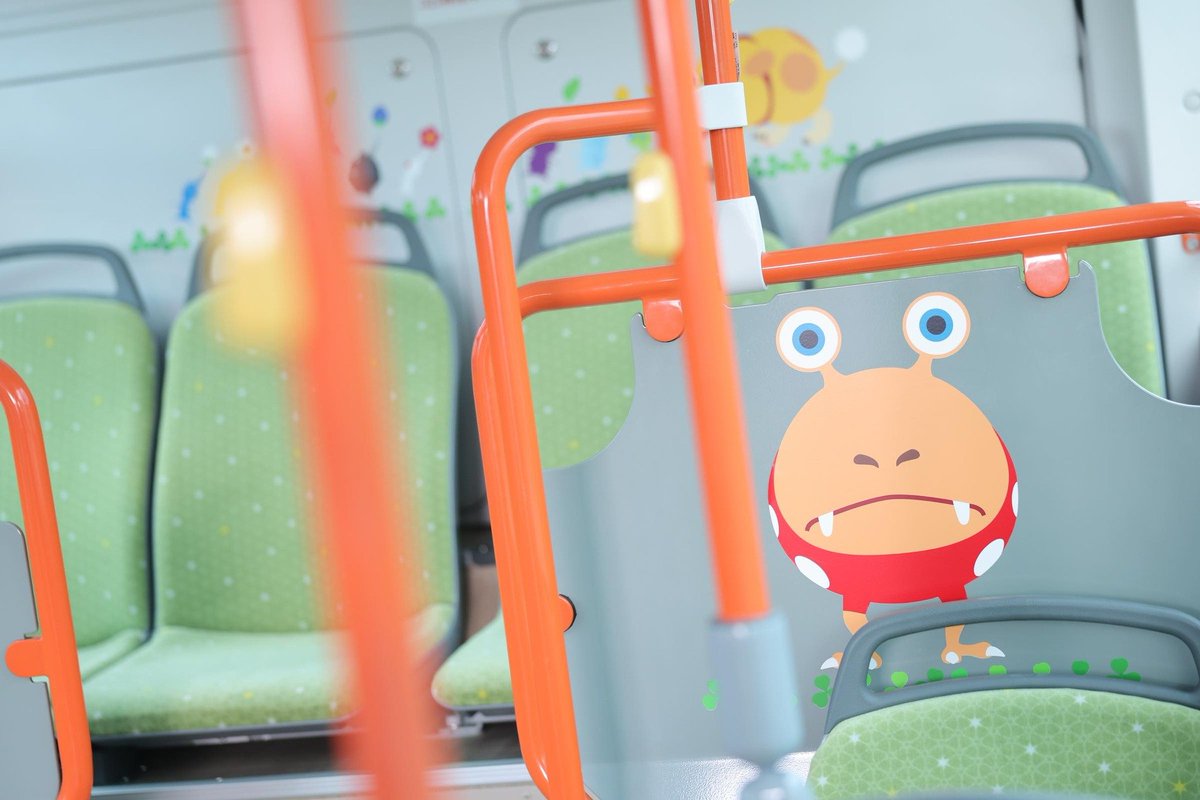 PIKMIN train in Japan 🌻🌷🪻