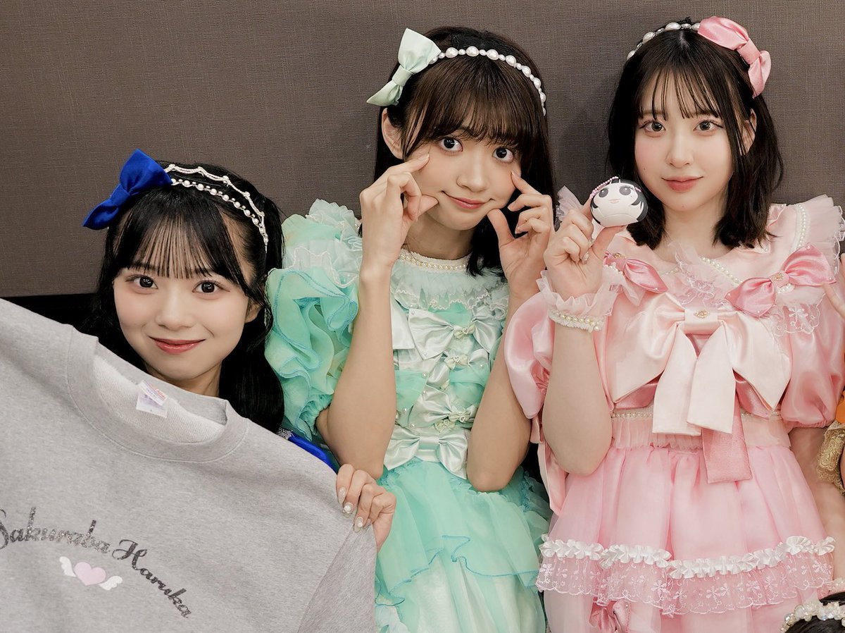 桜庭遥花 生誕グッズを紹介すべく、写真撮られて貰いましたらば