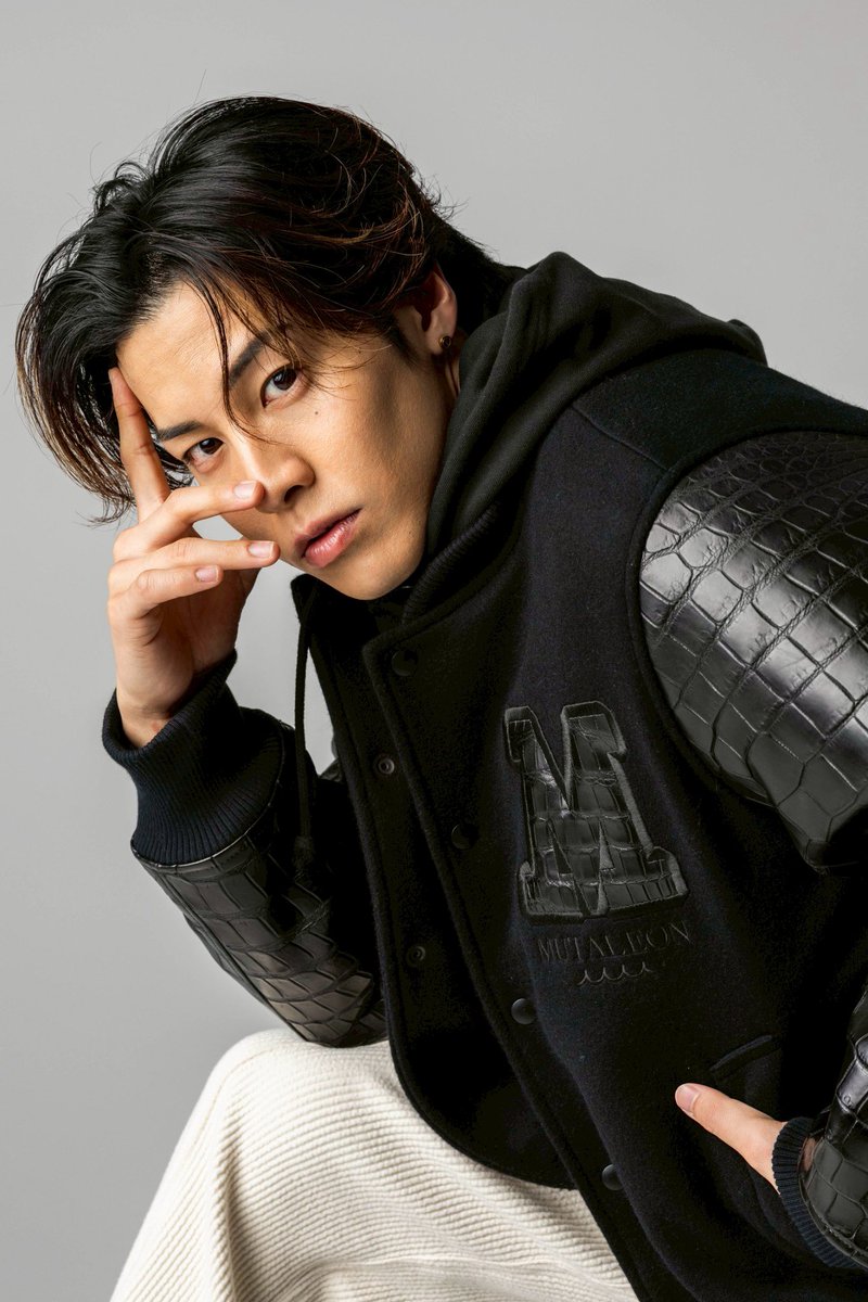 𝐑𝐈𝐊𝐔 × muta ／ mutaの最新ビジュアルが解禁になり、 今回RIKUが