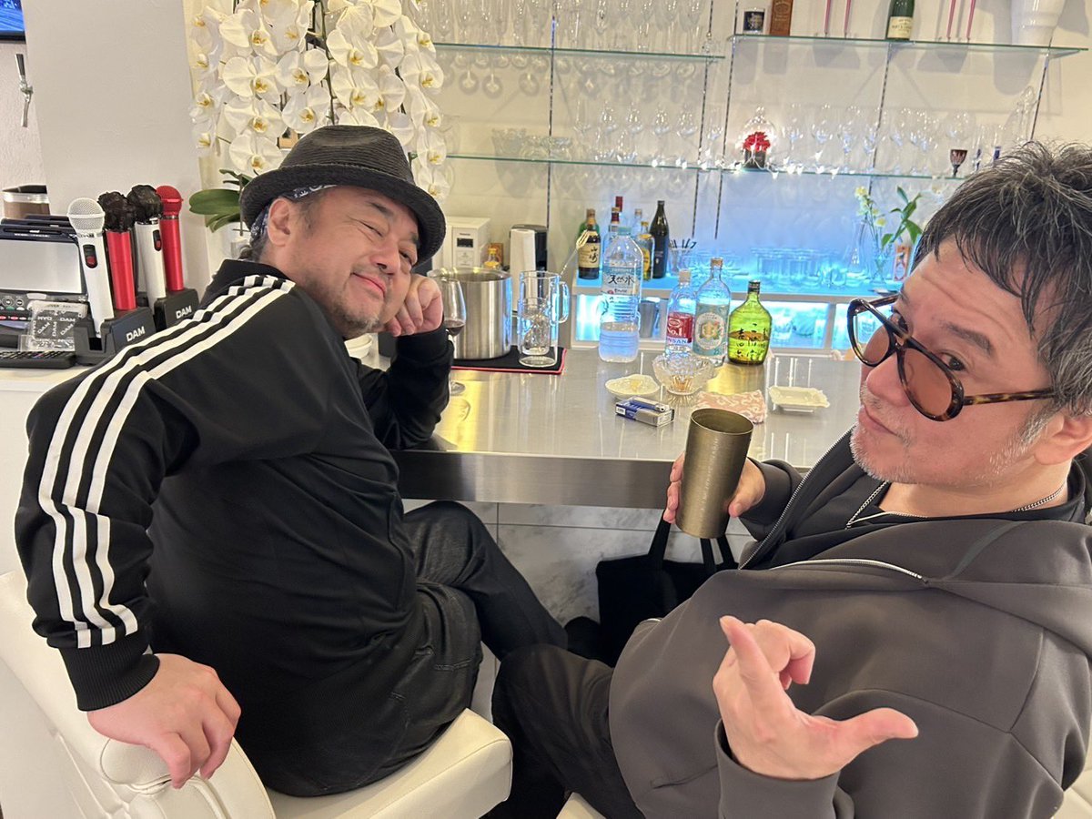 昨日はちょっと稽古はお休みさせて頂き、事務所の荷物の仕分けと、夜は