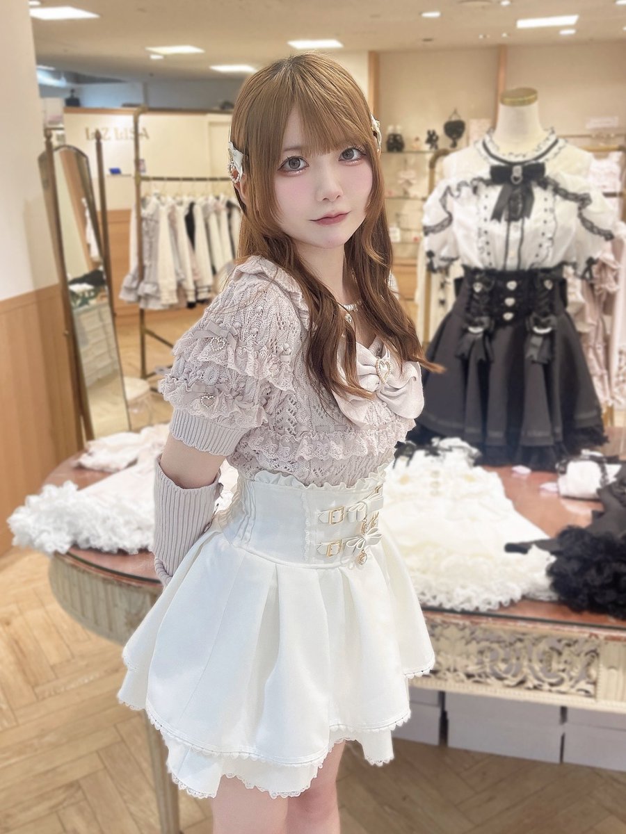 ❤︎ 𝐋𝐈𝐙 𝐋𝐈𝐒𝐀 近鉄Pass'e店 ❤︎ #2連リボンベルトスカパン