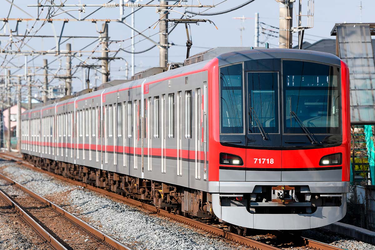 新製品情報】 7月以降発売の #東武70000型。今回は前回製品から車番