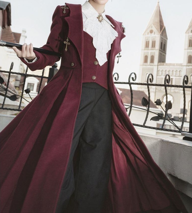 アイテムの詳細はこちらです❣ ヴァンパイアプリントロングコート