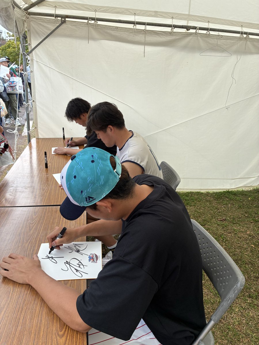 本日のサイン会は #奥川恭伸 選手 #沼田翔平 選手 #廣澤優 選手でした