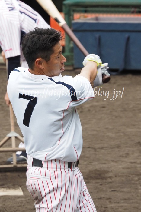 外野に挑戦、田中浩康選手フォト@2015ヤクルトキャンプ : Out of focus