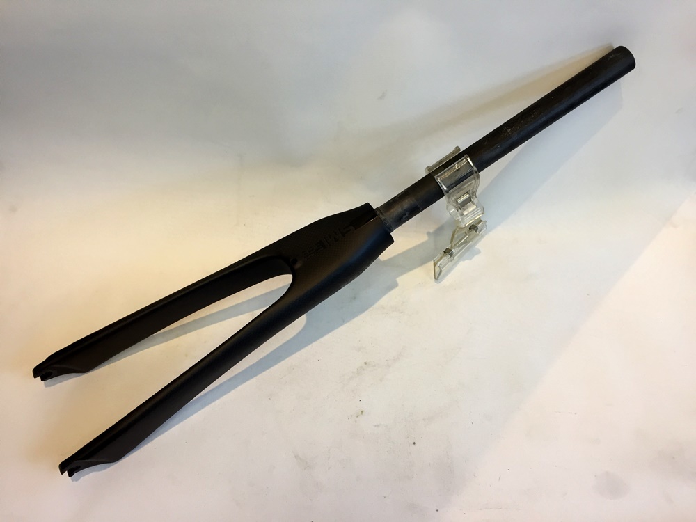 tern:Surge PRO（サージュプロ)採用のカーボンフォーク入荷しました