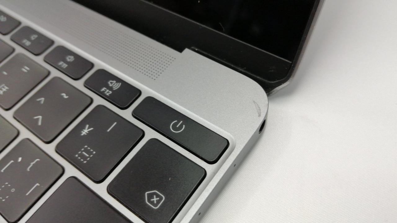 アップルコンピュータジャパン(APPLE)|2016 12インチ M5@1.2GHz 8GB