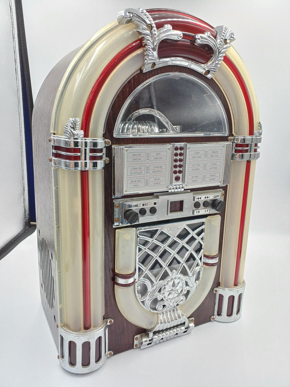 ディアゴスティーニ|【ジャンク品】レトロなJukeBox型、CDラジオ