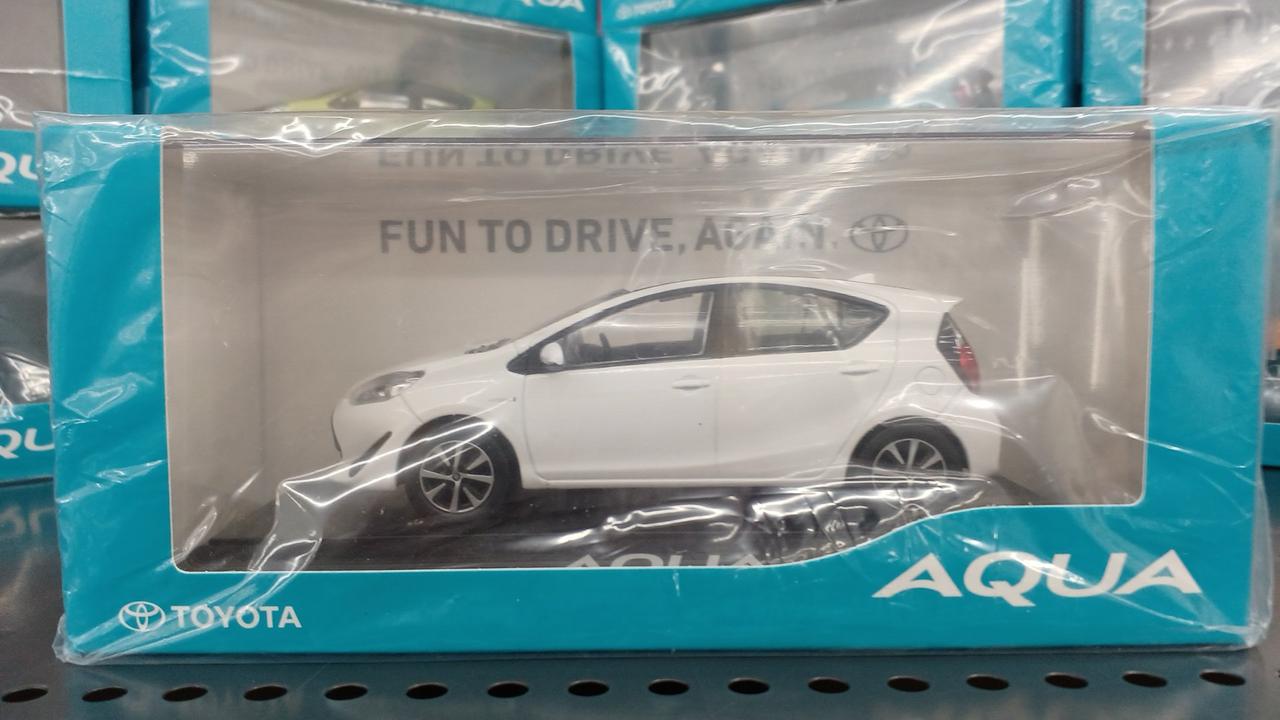 トヨタ(TOYOTA)|AQUA アクア ミニカー|【ハードオフ公式通販】オフ