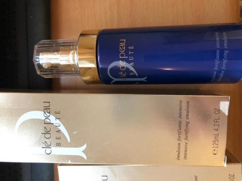 Clé de Peau Beauté Intensive Fortifying Emulsion, 4.2-oz. - Macy's