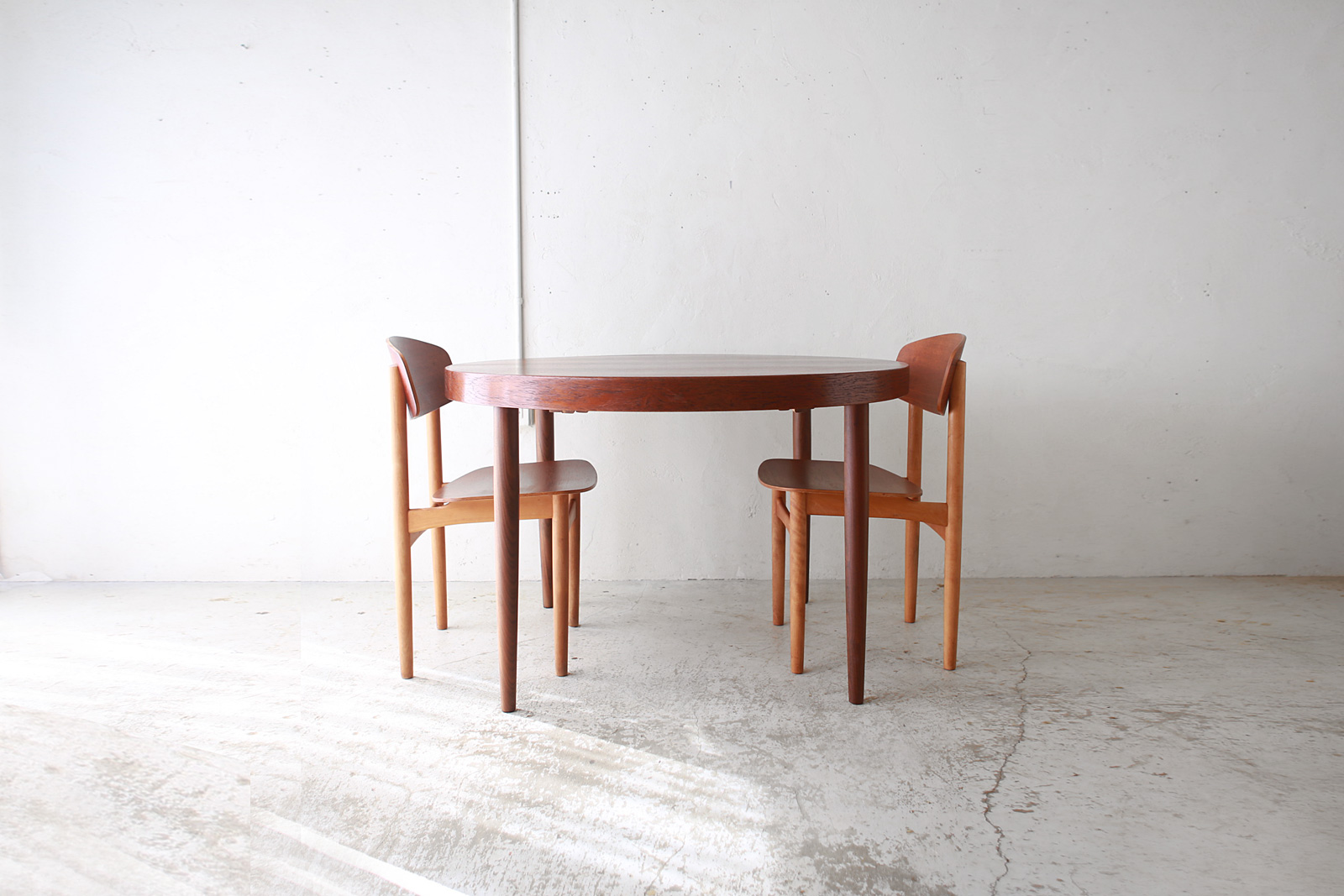 Round Dining Table from Denmark | phono | 金沢 北欧 中古家具