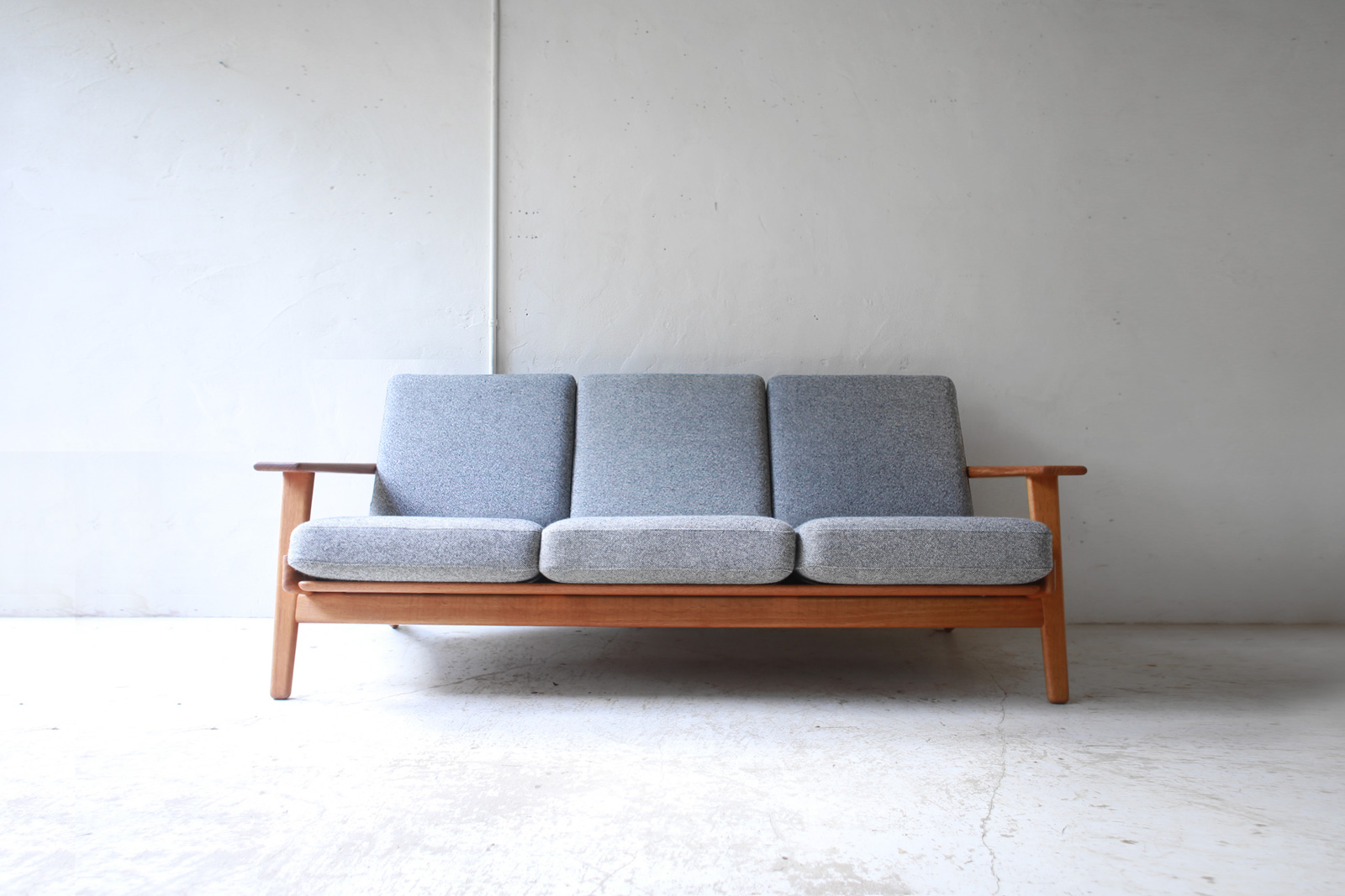 3 Seat Sofa ” GE290 ” by Hans.J.Wegner | phono | 金沢 北欧 中古