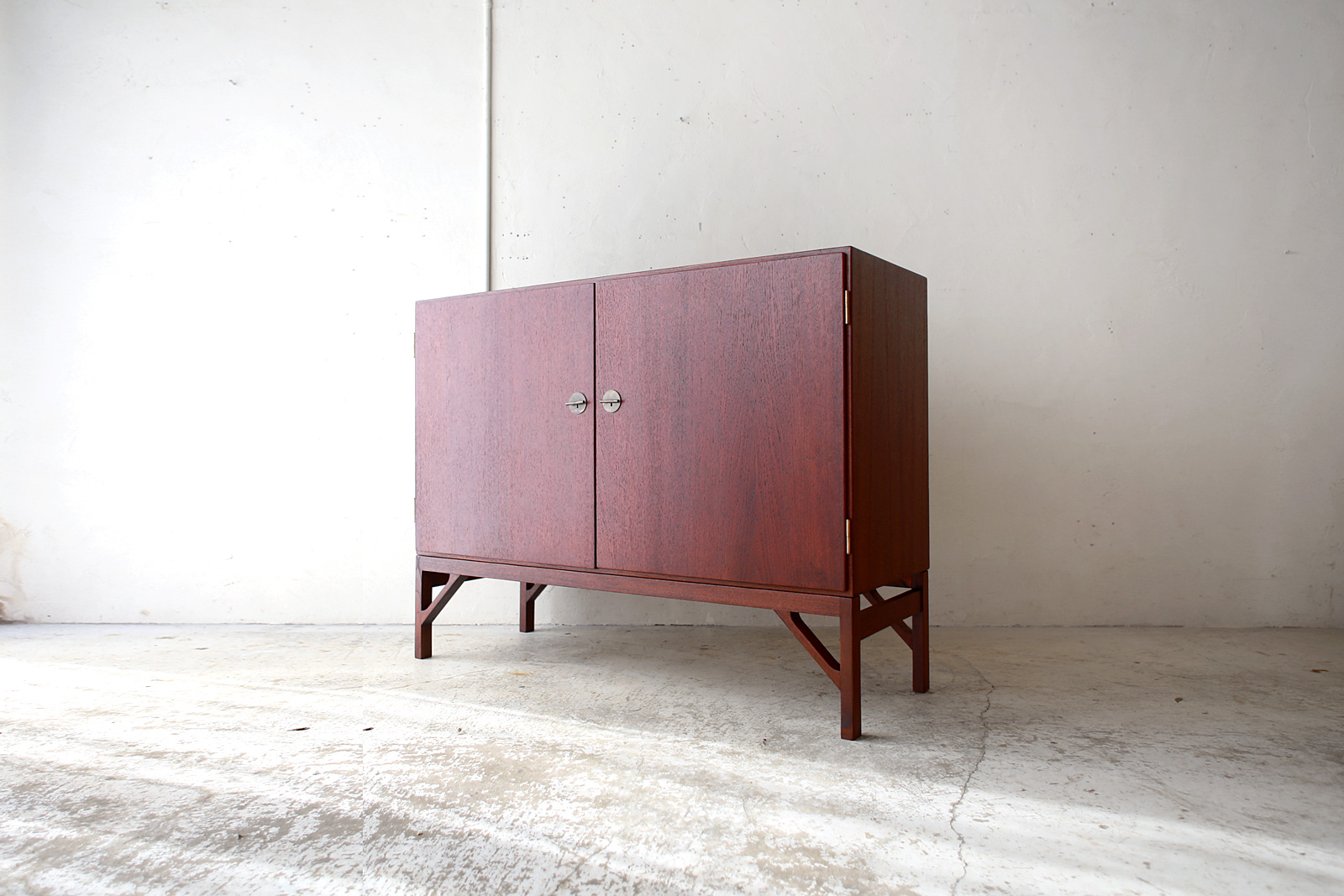 Cabinet ” Model 232 ” by Borge Mogensen | phono | 金沢 北欧 中古