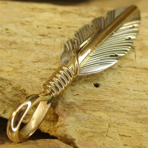 ナバホ族：Harvey Mace イーグルフェザー12KGF ペンダントトップSS