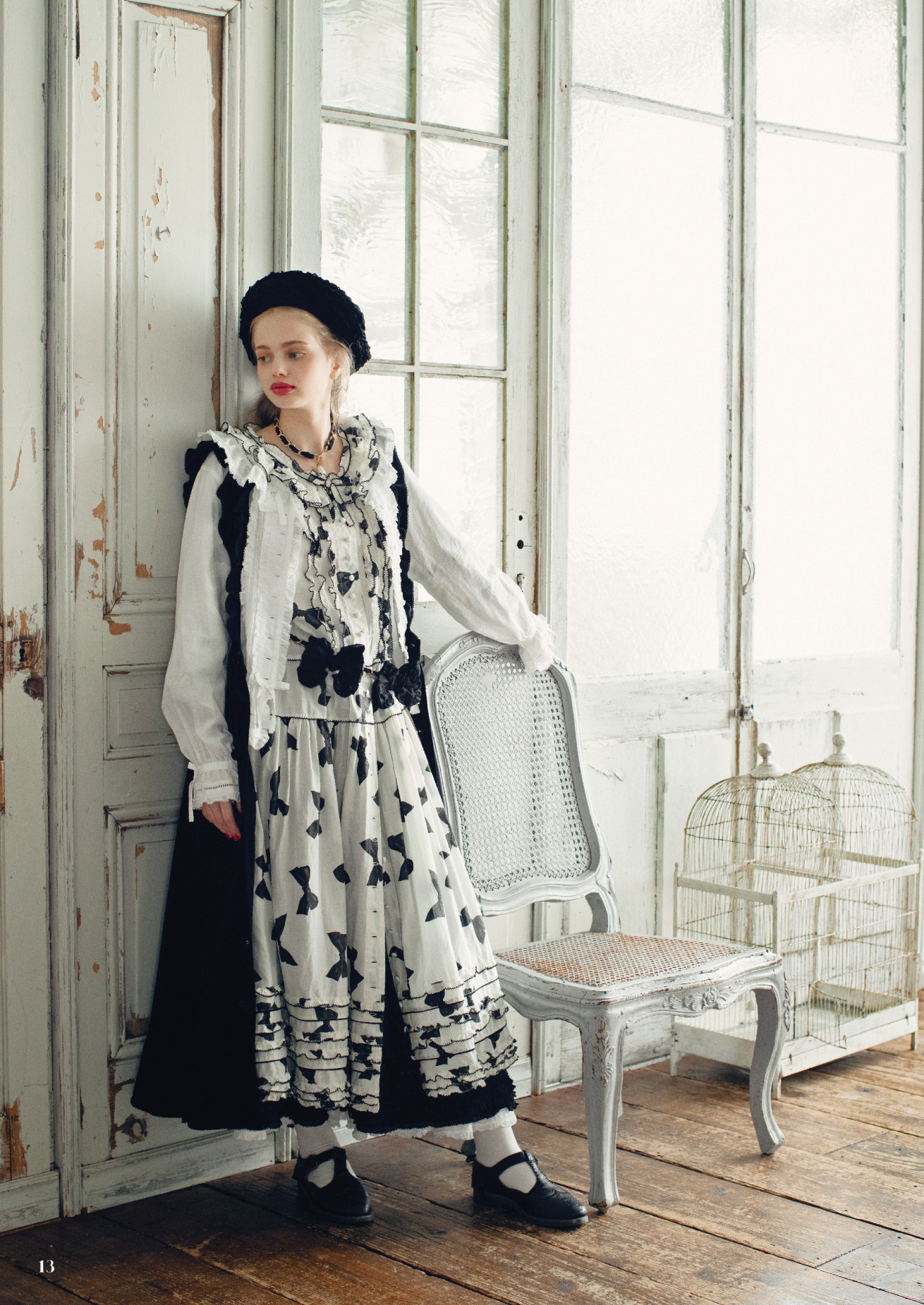 美品】ピンクハウス レース段々フリル アンクル丈パンツ ピンクハウス