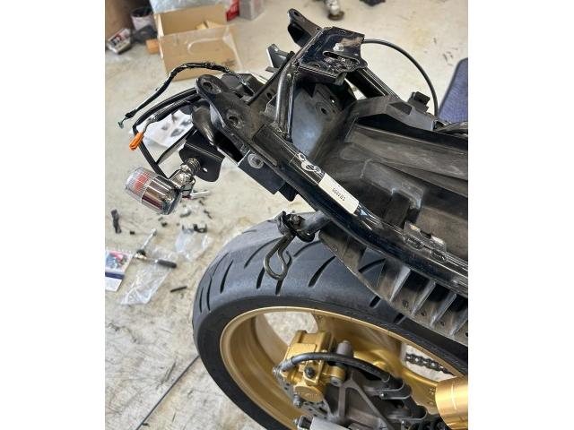 CB400SF VTEC レボ フェンダーレスキット取り付け