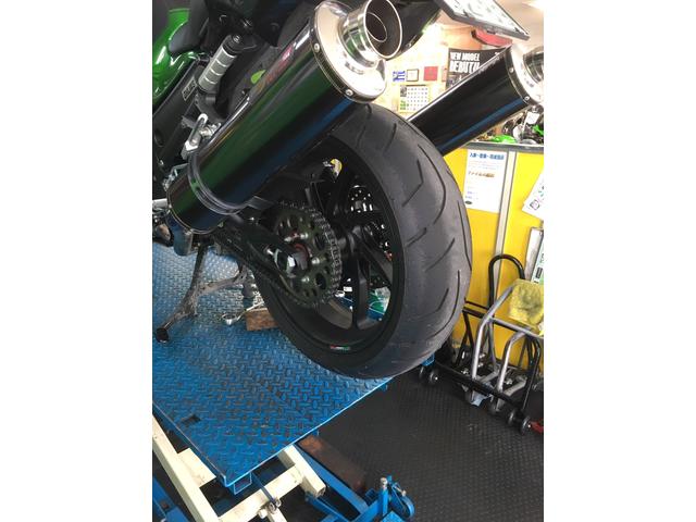 カワサキ ZX-14R タイヤ交換（メッツラー M7RR）を致しました