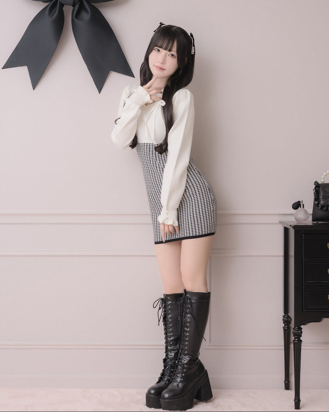 カットアウト千鳥柄ニットワンピース – pium