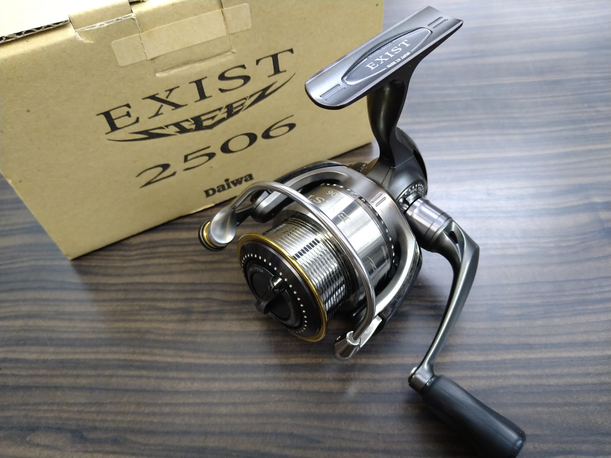 希少 ダイワイグジスト スピニングリール 2508R 希少 ダイワイグジスト