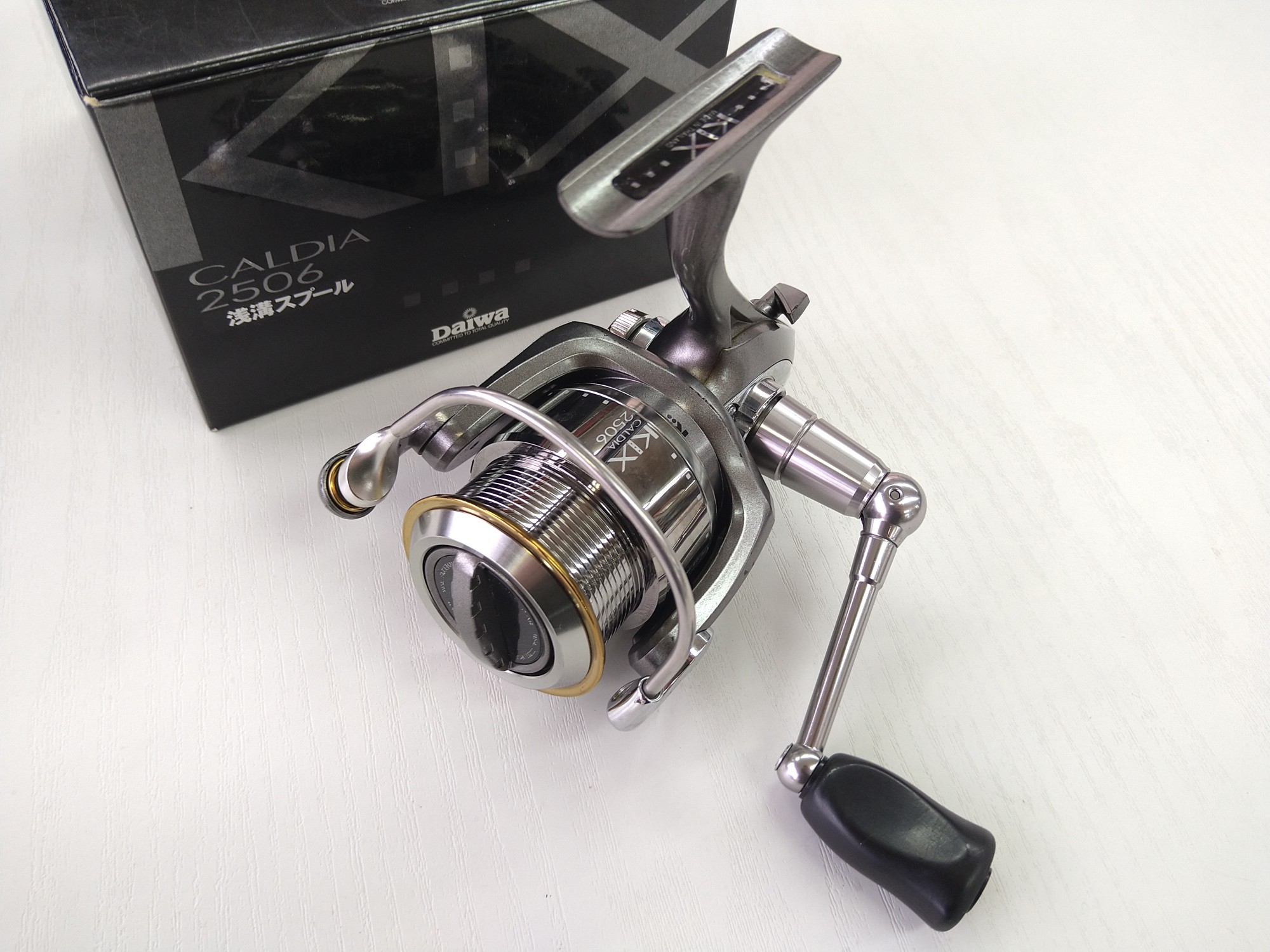 Daiwa CALDIA KIX2004 スピニングリール カスタムスプール付き DAIWA