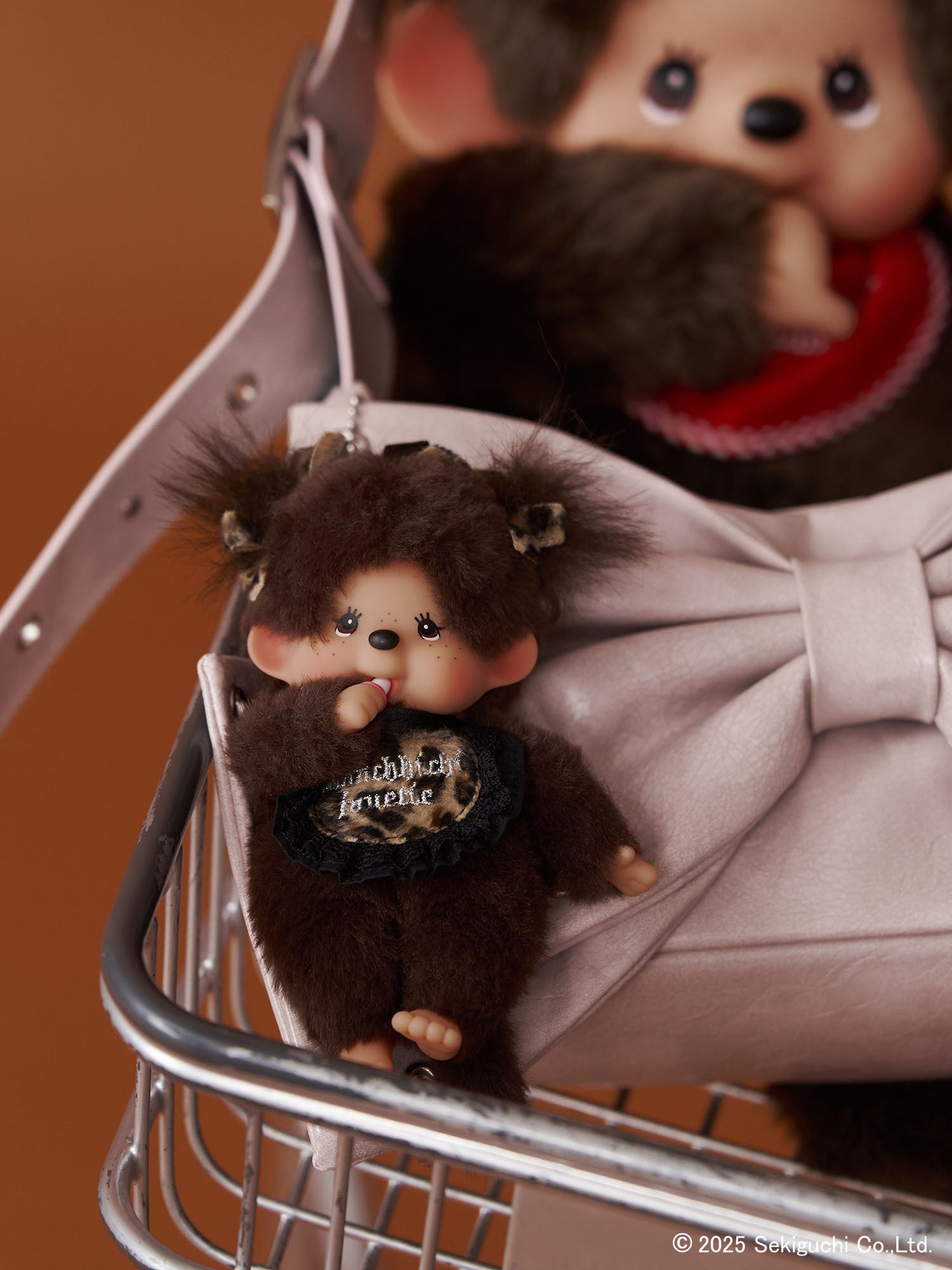 jouetie(ジュエティ)」おしゃぶりポーズとそばかすが可愛らしい