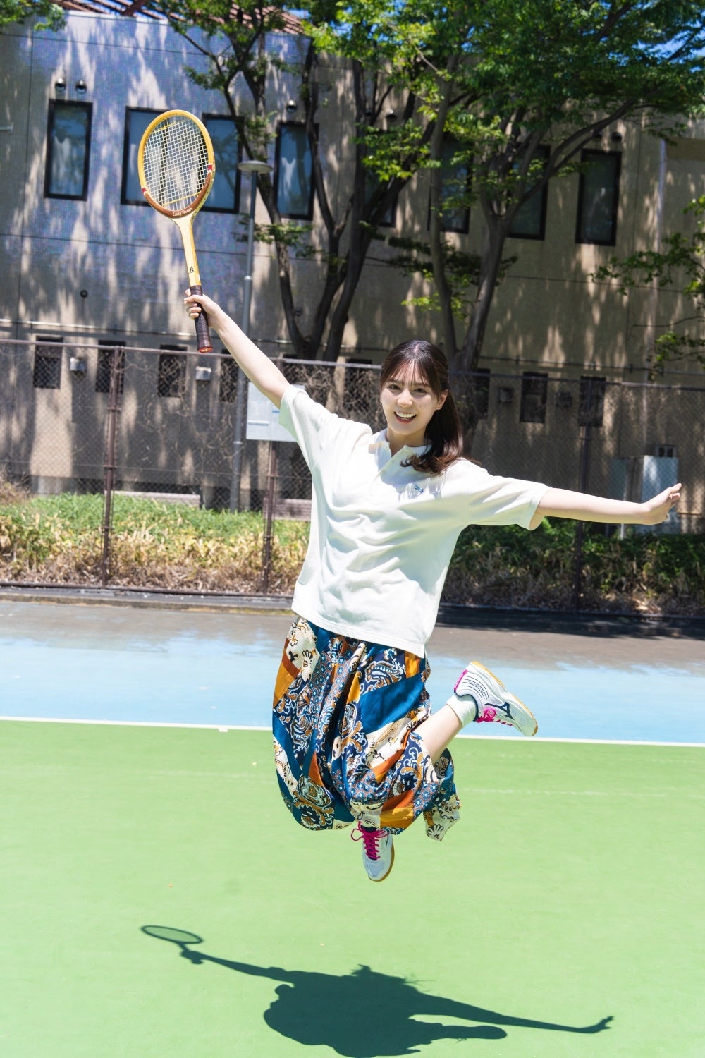 日向坂46 小坂菜緒『君は誰？』 世界に1枚だけ！サイン入り超