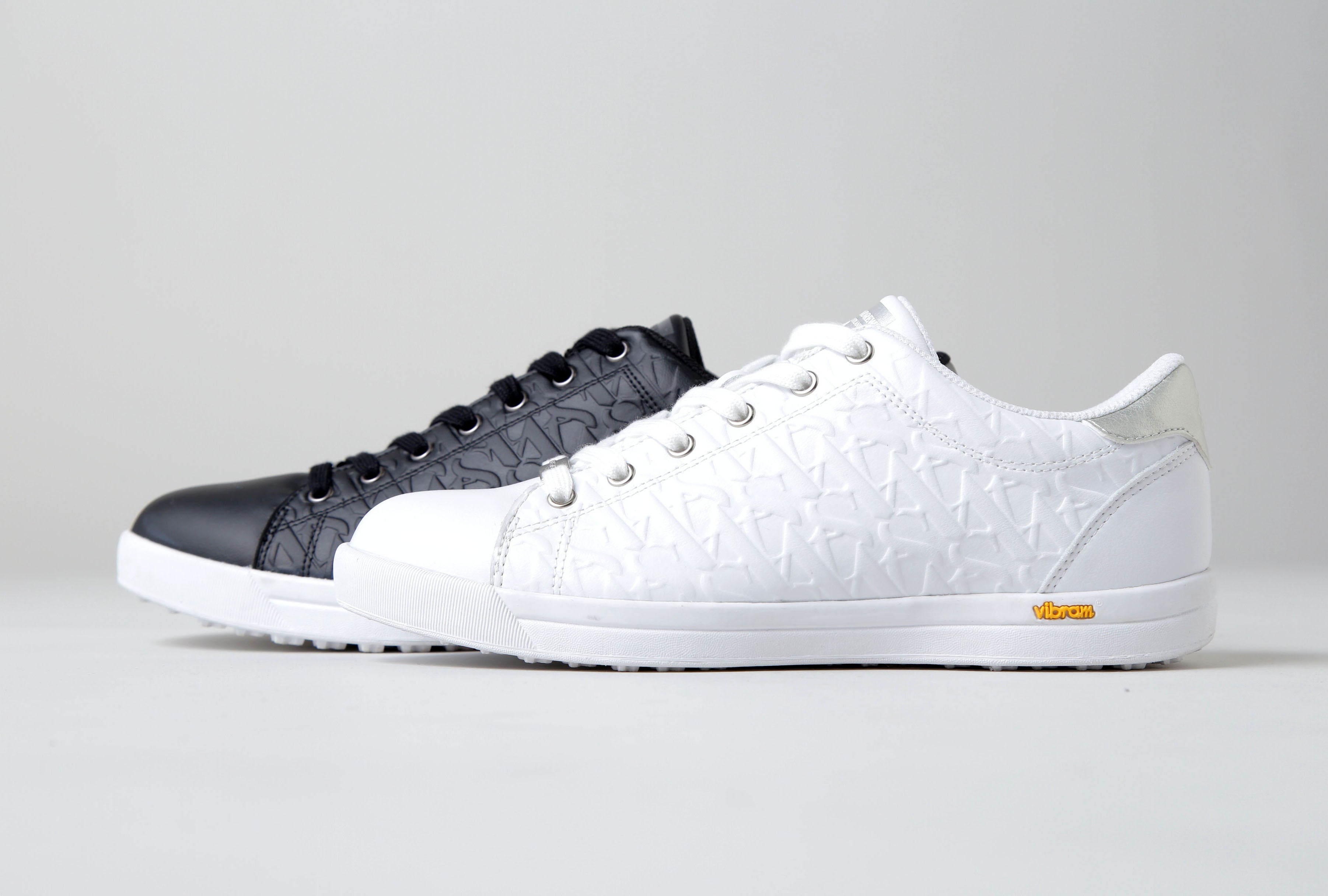 セント・アンドリュース】vibram社製ソールを採用した新作ゴルフ