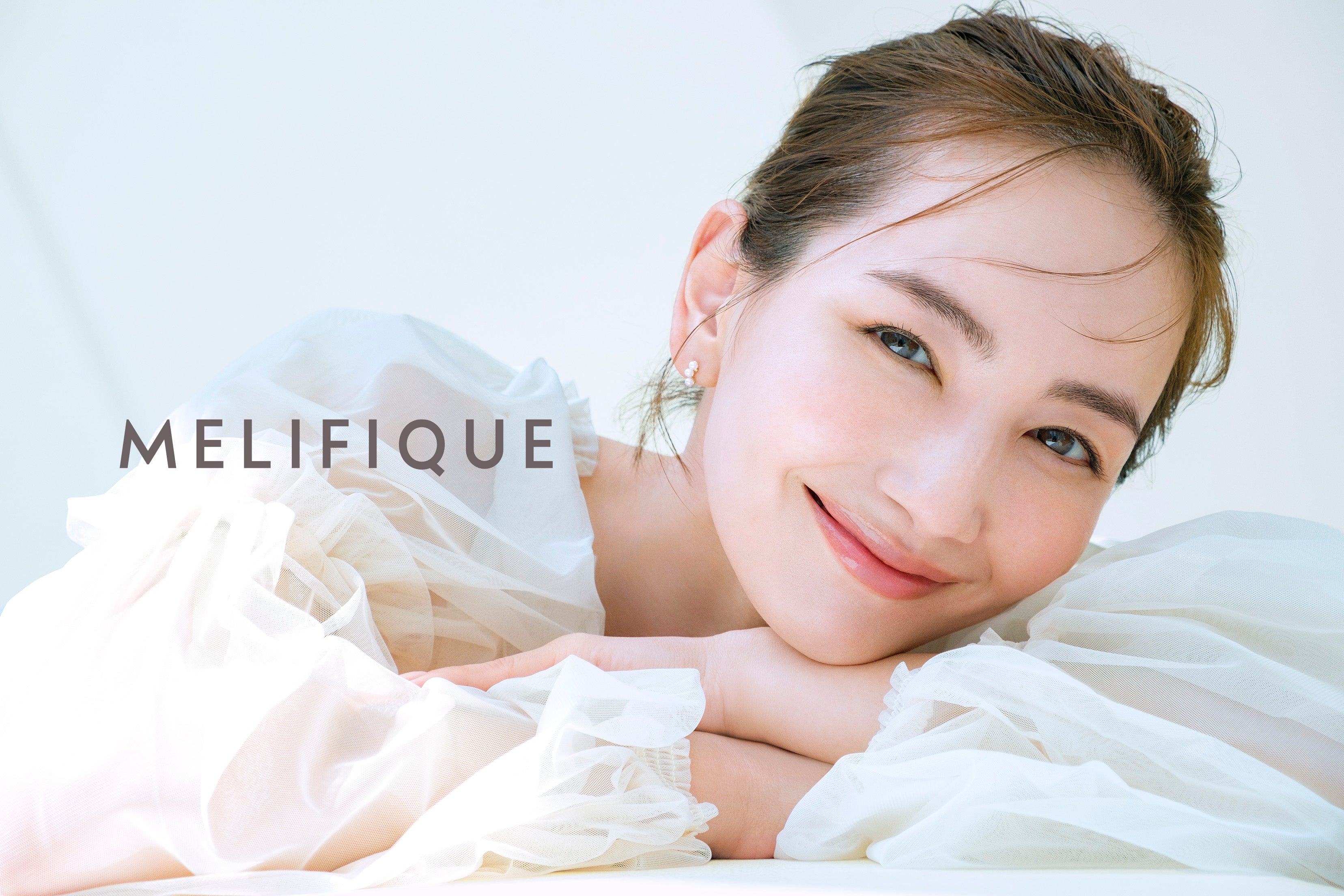 モデル・辻元舞が手がけるブランド「MELIFIQUE」2025年11月デビュー