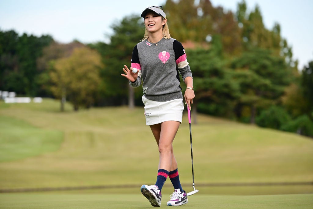 金田久美子プロが、MARK & LONAのウェアでJLPGAツアー11年ぶり2度目の