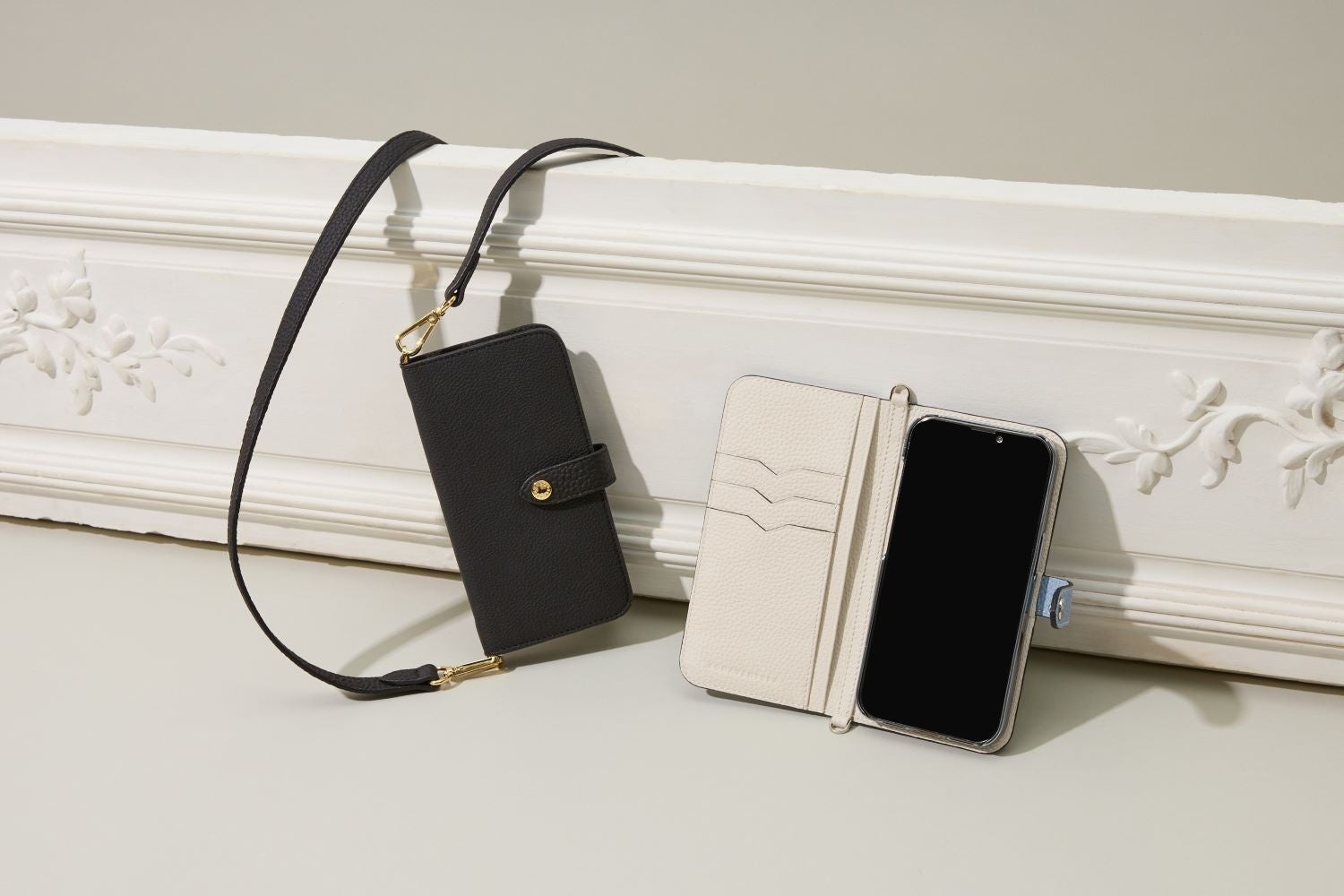 ミラノ発ブランド BONAVENTURA から、新作のベルト付きiPhoneケース