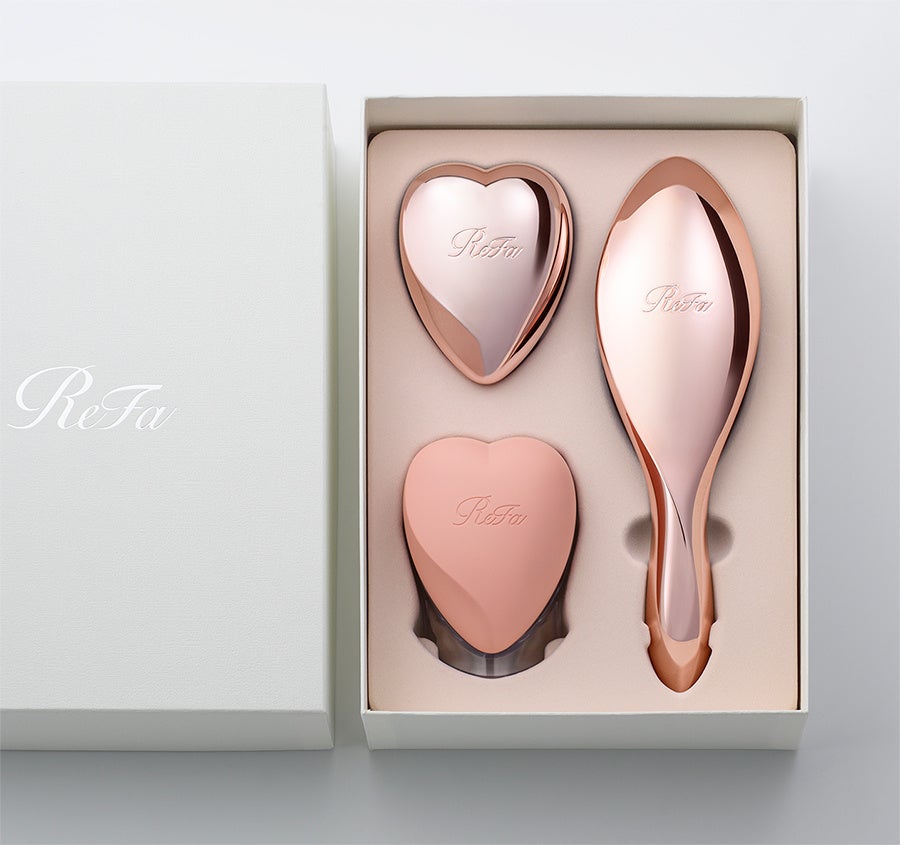 人気のヘアブラシを3点セットにした「ReFa HEART SELECTION 01（リファ