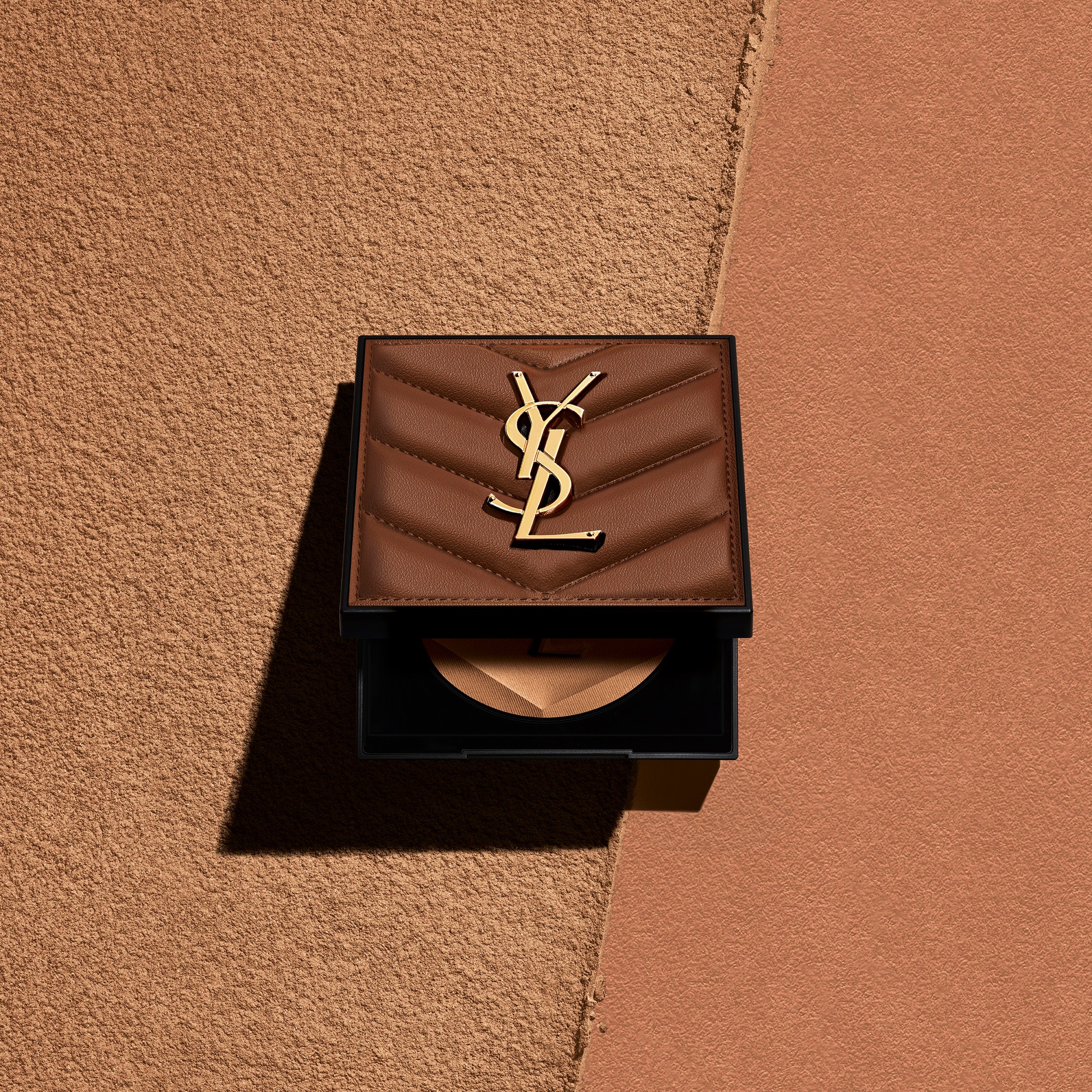 YSL】つけた瞬間、毛穴をブラーするフェイスパウダー「オールアワーズ