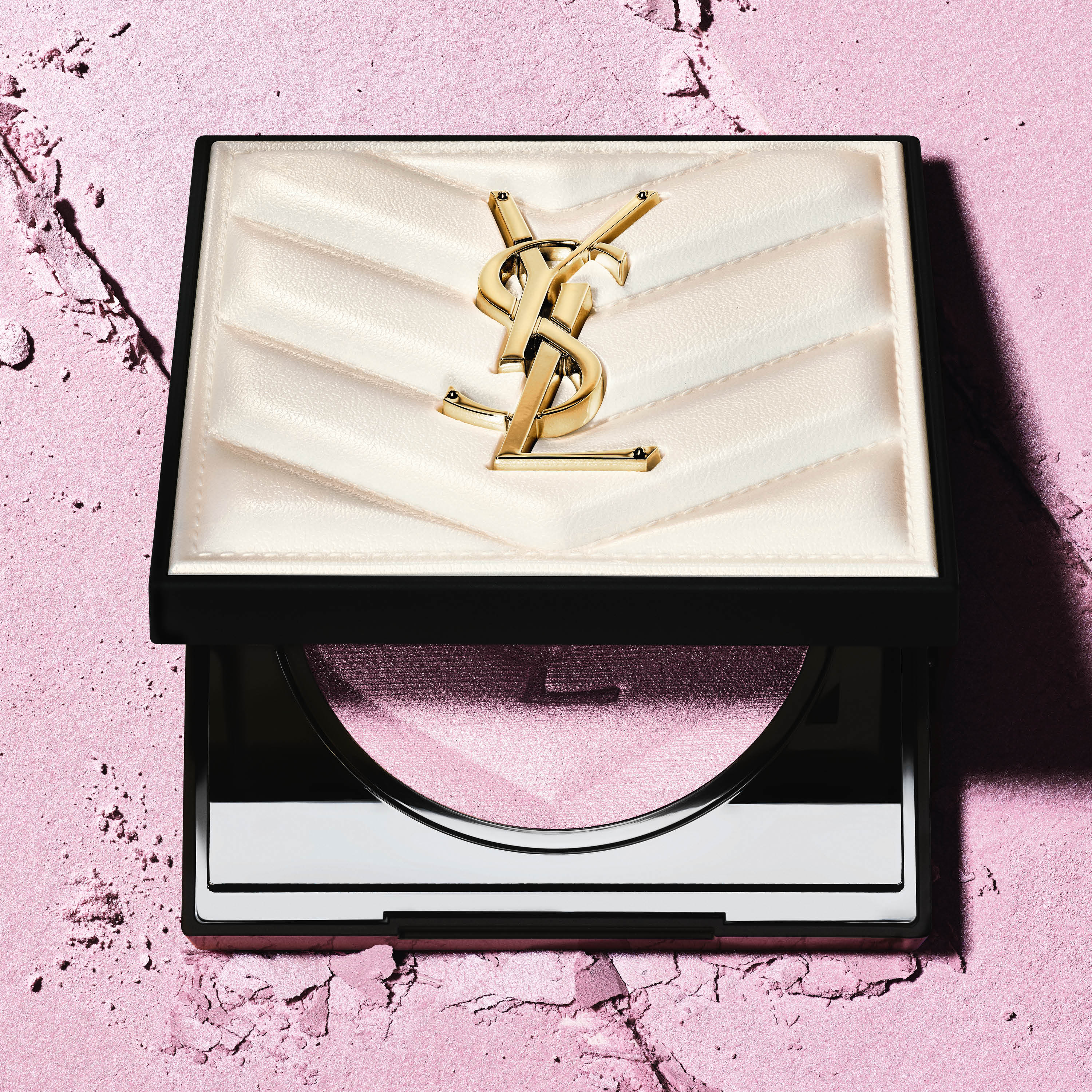 YSL BEAUTY】繊細な光と奥行きのある輝きを放つハイライター「オール