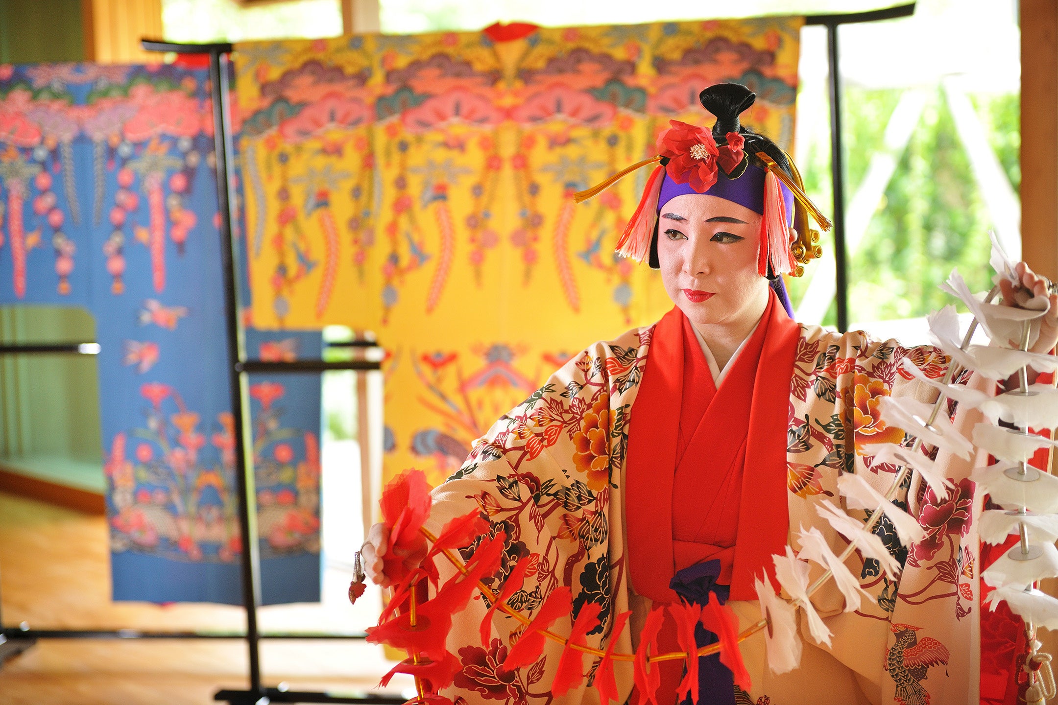 星のや沖縄】琉球王朝時代の交易と沖縄の自然が育んだ、伝統工芸品