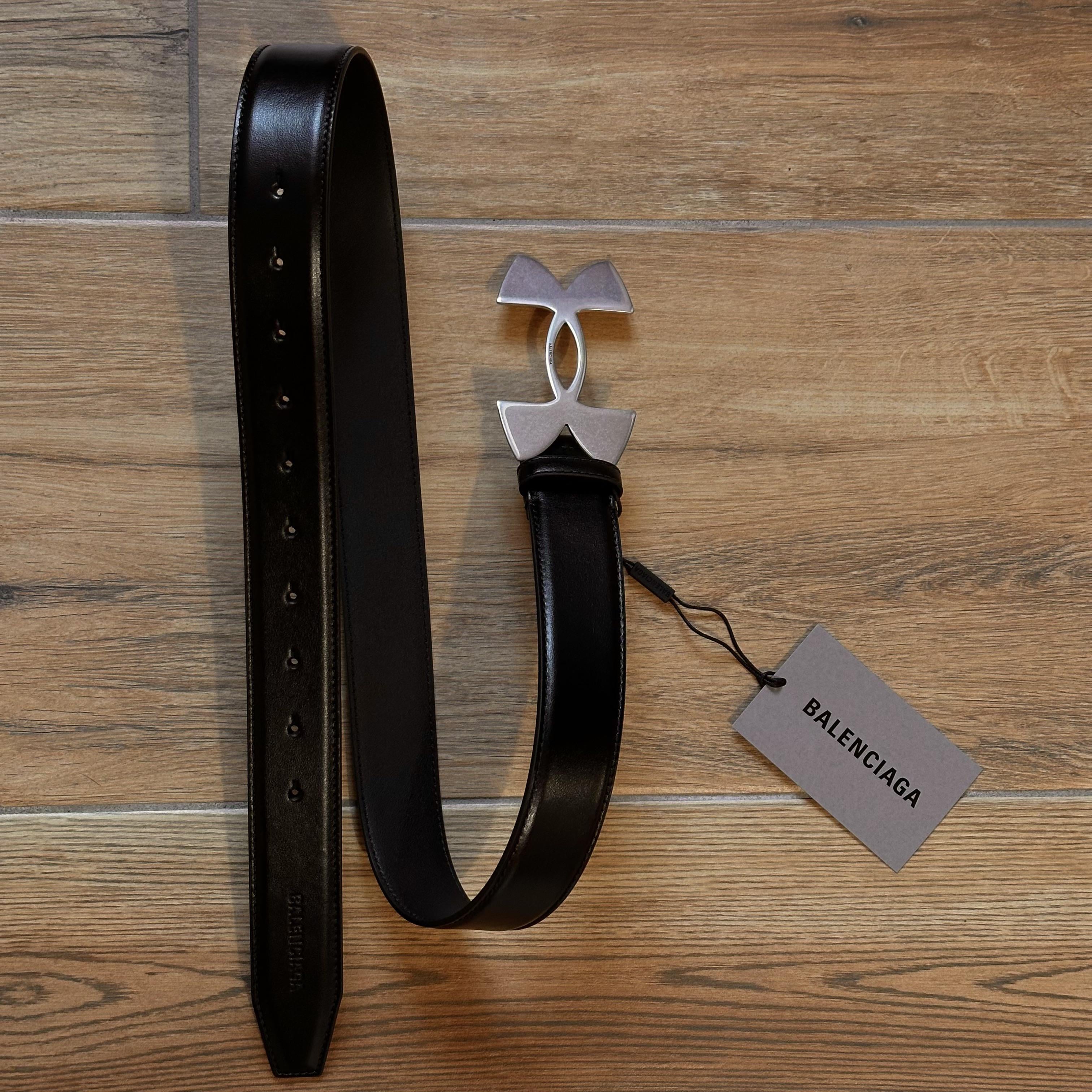 New Under Armour belt : r/Balenciaga